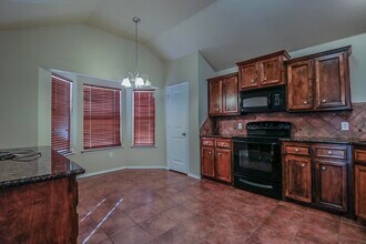 2128 101st St in Lubbock, TX - Building Photo - Building Photo