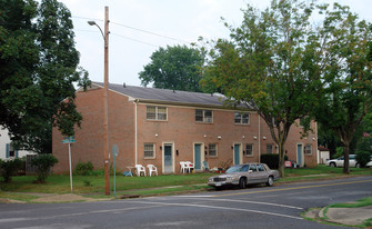 2900-2908 Charles St Apartments