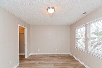 209 Mingocrest Dr in Knightdale, NC - Building Photo - Building Photo