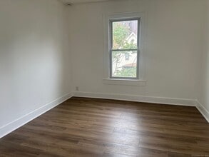 107 Willow St in Meriden, CT - Building Photo - Building Photo