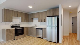 24705 SW 129th Ave in Princeton, FL - Building Photo