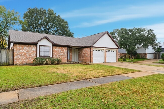 16615 Dounreay Dr in Houston, TX - Building Photo - Building Photo