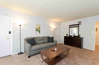 Furnished 2 and 3 Bedroom Apartments in Los Angeles, CA - Building Photo - Building Photo