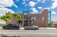 The Zoi Apartments in Flushing, NY - Foto de edificio - Building Photo