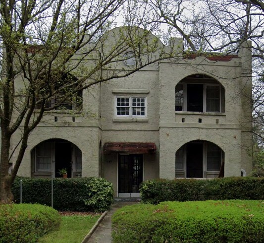 647 Lawton St SW in Atlanta, GA - Building Photo