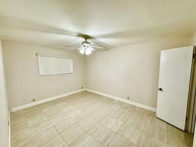 2074 NW 43rd Ter, Unit 7 in Lauderhill, FL - Building Photo - Building Photo