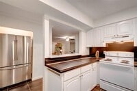 854 Wax Myrtle Ln photo'