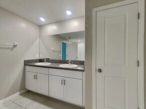 11188 Riley Pines Cir in Gibsonton, FL - Building Photo - Building Photo