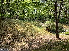 42 Chicopee Dr in Princeton, NJ - Building Photo - Building Photo