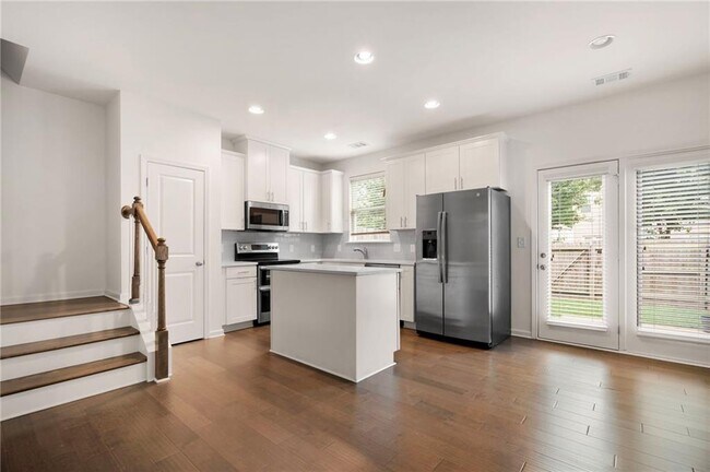 4915 Longview Walk in Decatur, GA - Foto de edificio - Building Photo