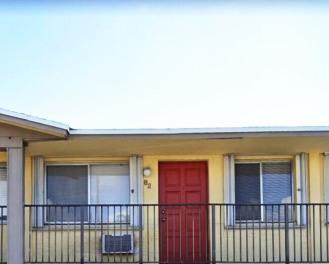 1818 E Oakland Park Blvd in Oakland Park, FL - Building Photo - Building Photo