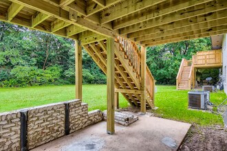 Room in Apartment on Cleveland St in Mcdonough, GA - Building Photo - Building Photo