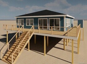11 Bay Ave in Ocean Beach, NY - Building Photo