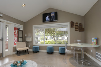 Hanover in Beaverton, OR - Building Photo - Interior Photo