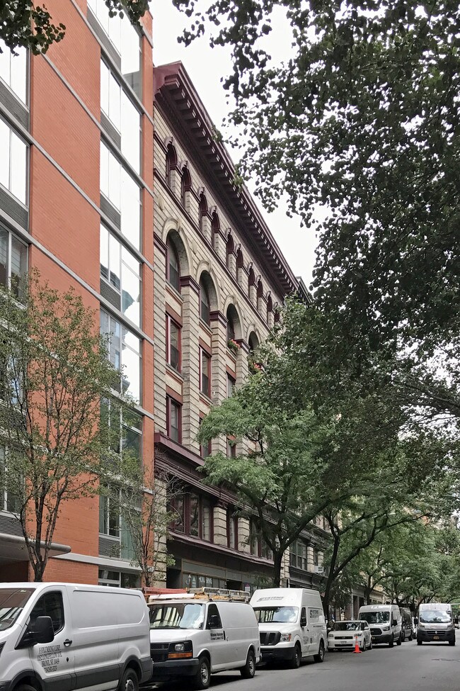141-145 W 17th St