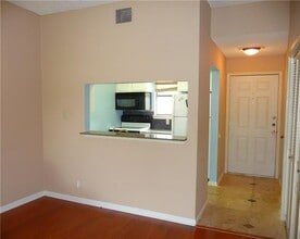 505 Bellevue Pl, Unit 7 in Austin, TX - Building Photo - Building Photo