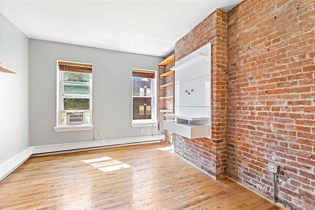 719 Adams St in Hoboken, NJ - Building Photo - Building Photo