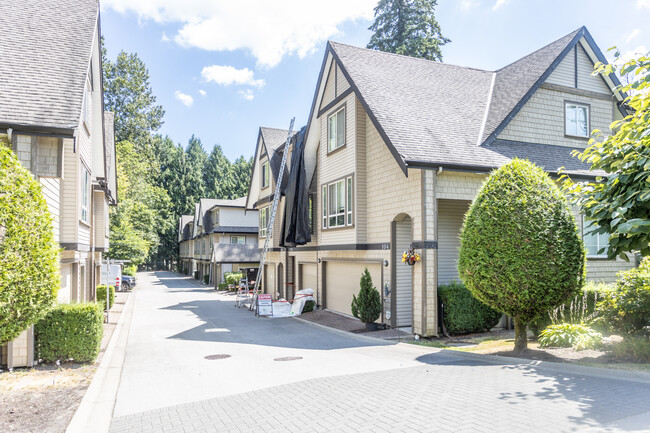 10468 157 St in Surrey, BC - Building Photo - Building Photo