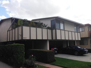 840 S Holt Ave in Los Angeles, CA - Building Photo - Other