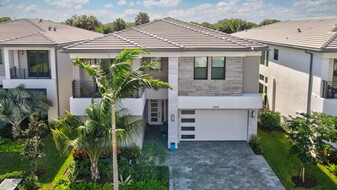 8540 Swinley Frst Wy in Boca Raton, FL - Foto de edificio - Building Photo