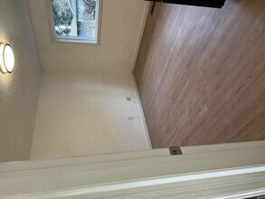 17450 SE Mill St in Portland, OR - Building Photo - Building Photo