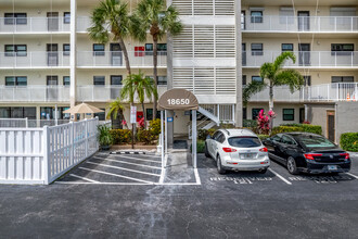 Gulf Shores Condominium in Indian Shores, FL - Building Photo - Building Photo