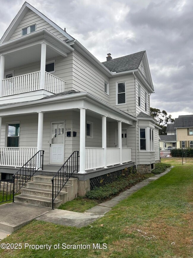729 W Locust St in Scranton, PA - Building Photo - Building Photo