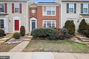 2003 Paddle Boat Ln in Woodbridge, VA - Building Photo