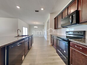 1291 Tan Tara Trl in Jacksonville, FL - Foto de edificio - Building Photo