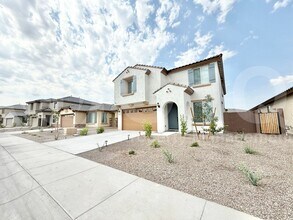 7155 W Bent Tree Dr in Peoria, AZ - Building Photo - Building Photo