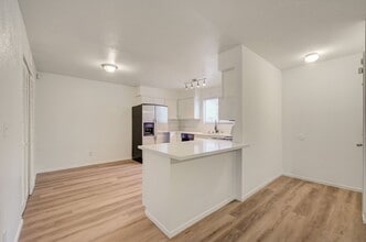 6749 W Charleston in Las Vegas, NV - Building Photo - Building Photo