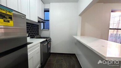 443 E 75th St in New York, NY - Building Photo - Building Photo