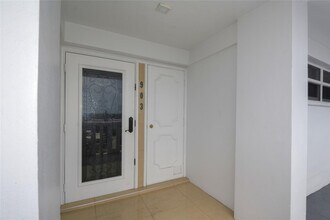 1012 N Ocean Blvd in Pompano Beach, FL - Building Photo - Building Photo