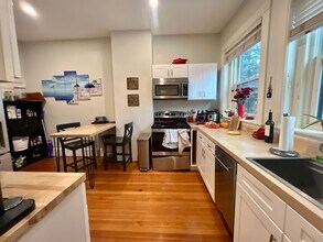917 Beacon St in Boston, MA - Building Photo - Building Photo