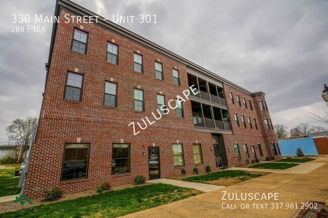 330 Main St in Rockport, IN - Foto de edificio - Building Photo