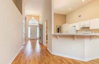 220 Hollowbrook Cir in Daytona Beach, FL - Building Photo - Building Photo