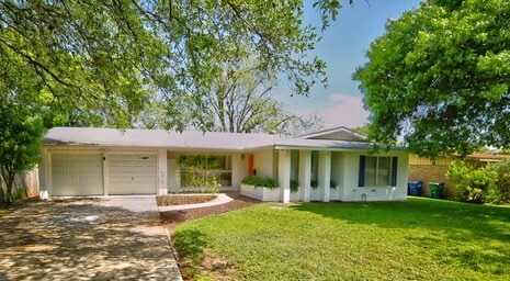 2119 Flamingo Dr in San Antonio, TX - Building Photo