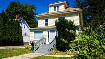 28 Aiken St in Norwalk, CT - Building Photo