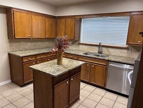 2724 Biloxi Ln in Mesquite, TX - Building Photo - Building Photo