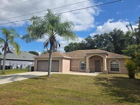 670 Reindeer Dr in Kissimmee, FL - Building Photo
