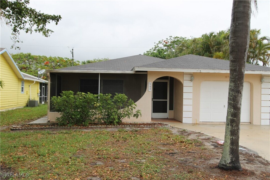 787 98th Ave N in Naples, FL - Building Photo