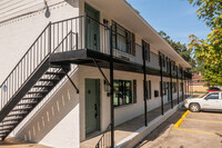 MF-12-The Azalea Apartments in Fort Smith, AR - Foto de edificio - Building Photo