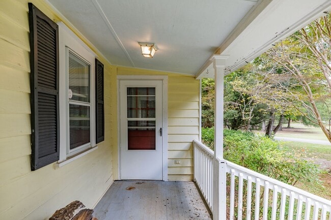 2121 Simonton Bridge Rd in Watkinsville, GA - Building Photo - Building Photo