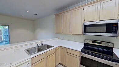6229 Wrightsville Ave in Wilmington, NC - Building Photo - Building Photo