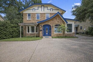 2625 S University Dr in Fort Worth, TX - Building Photo