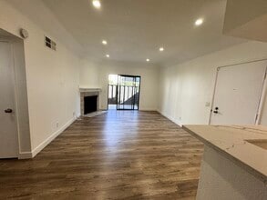 22749 Lakeway Dr, Unit 377 in Diamond Bar, CA - Building Photo - Building Photo