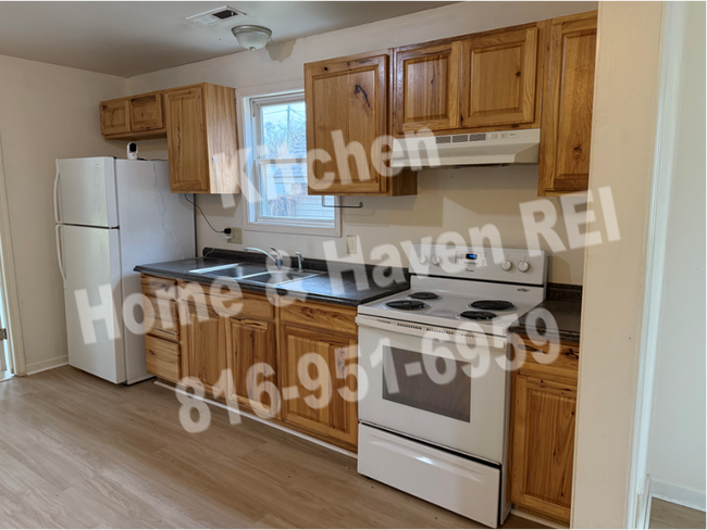 830 W Scott St in Springfield, MO - Building Photo - Building Photo