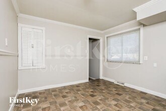 525 Lula Dr in Florissant, MO - Building Photo - Building Photo