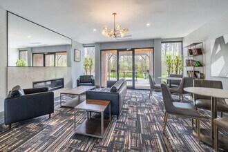 Willowbrook Apartments in Ottawa, ON - Building Photo - Interior Photo