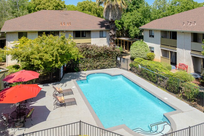 Pomona West Student Apartments